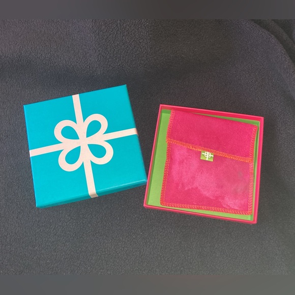 TURQUOISE SUEDE TASSLE AND BEADED NECKLACE - Picture 7 of 7